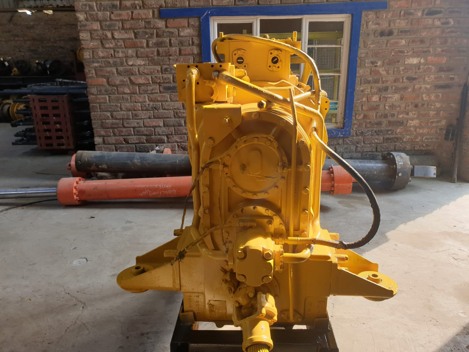 Caterpillar D400 Dropbox - Image 3