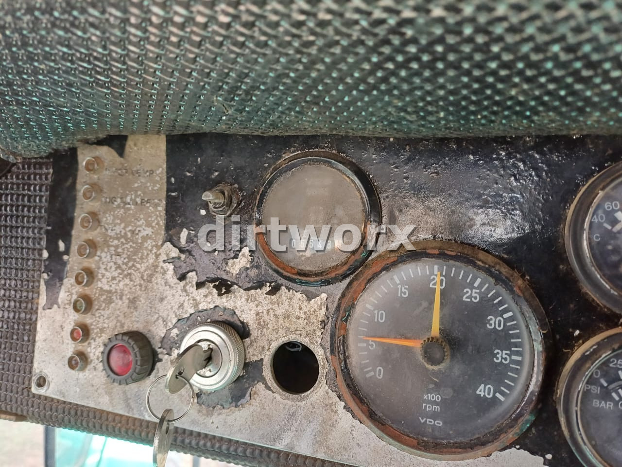 Agrico 160i Tow Tractor 4×4 - Image 14