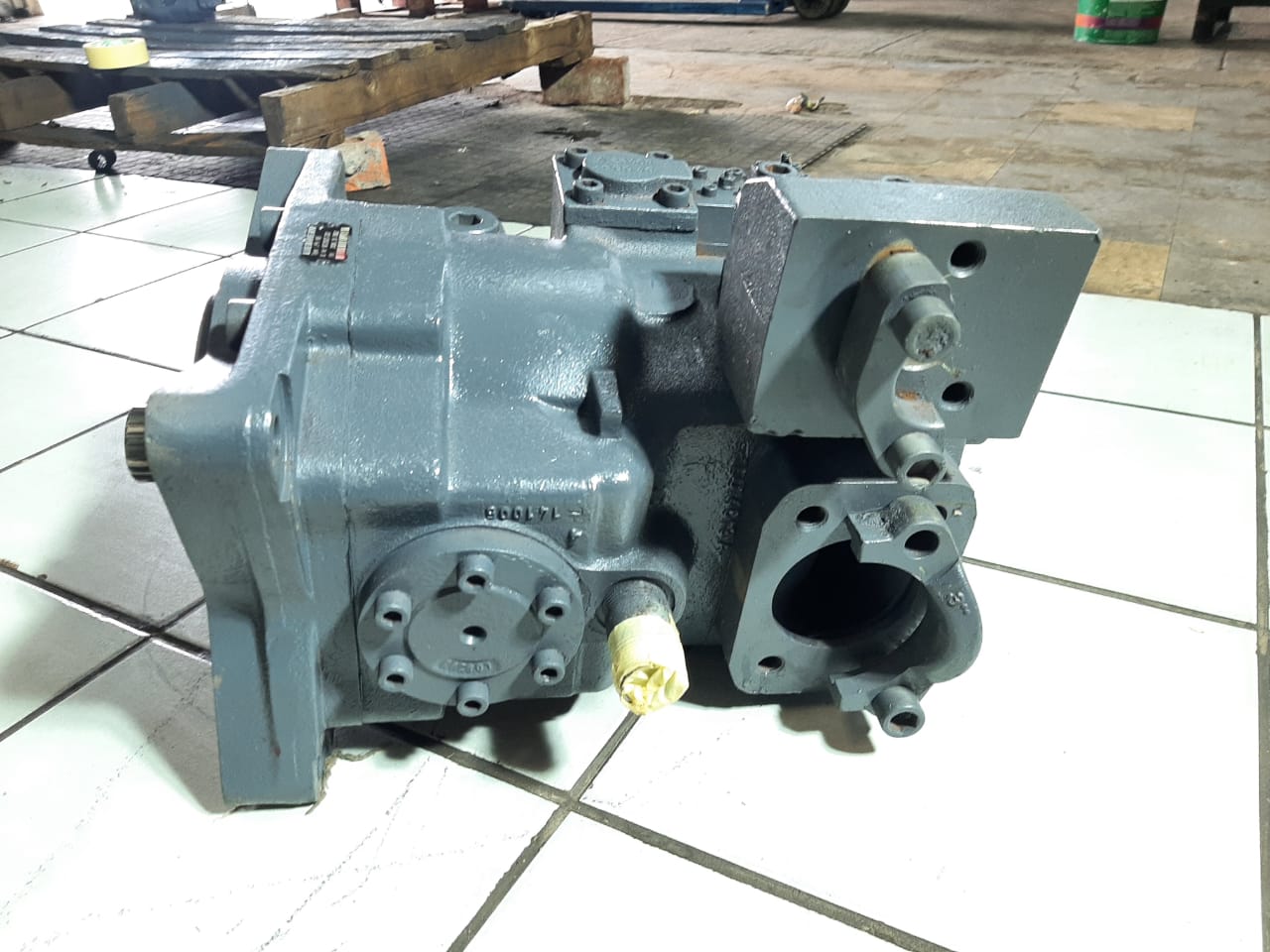 Liebherr LPV 165 Variable Axial Displacement Piston Pump - Image 2