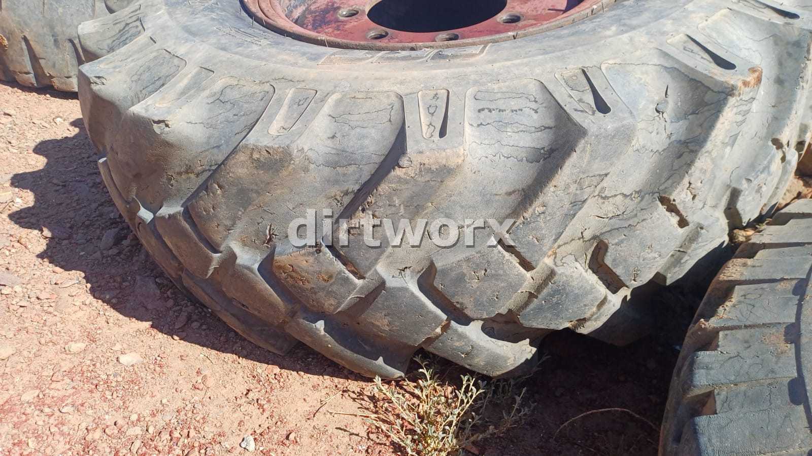 Tyre with Rim 14.5-20 - Image 5