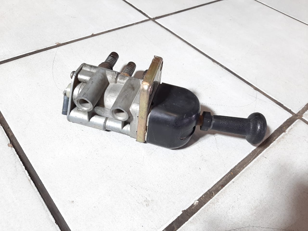 Air Brake Valve Control Wabco 9617222520 - Image 4