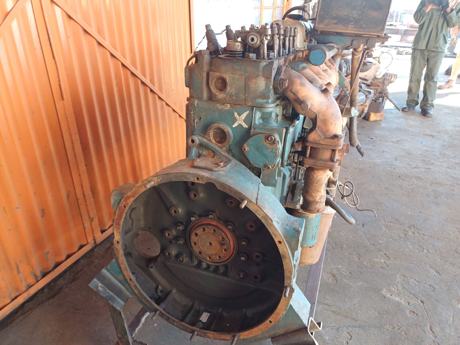 Nissan PD6 Engine - Image 3