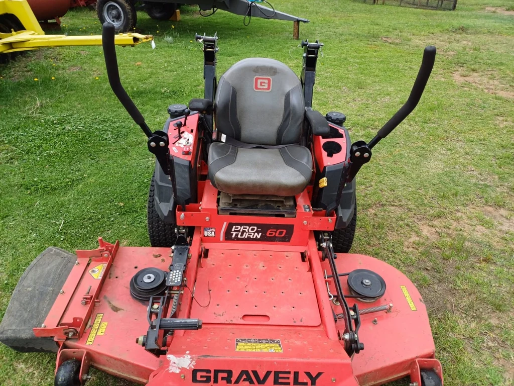 Gravely Proturn 60 Zero-Turn Ride On Lawnmower - Image 3