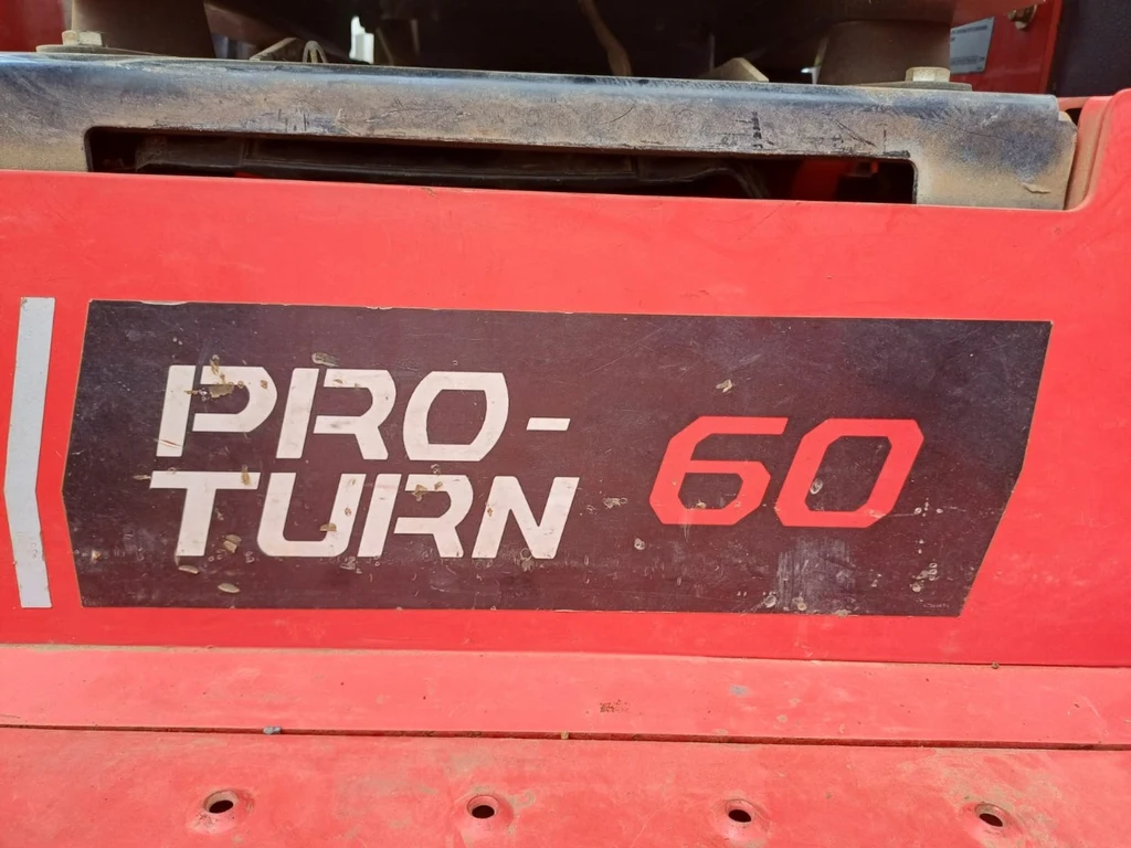 Gravely Proturn 60 Zero-Turn Ride On Lawnmower - Image 12