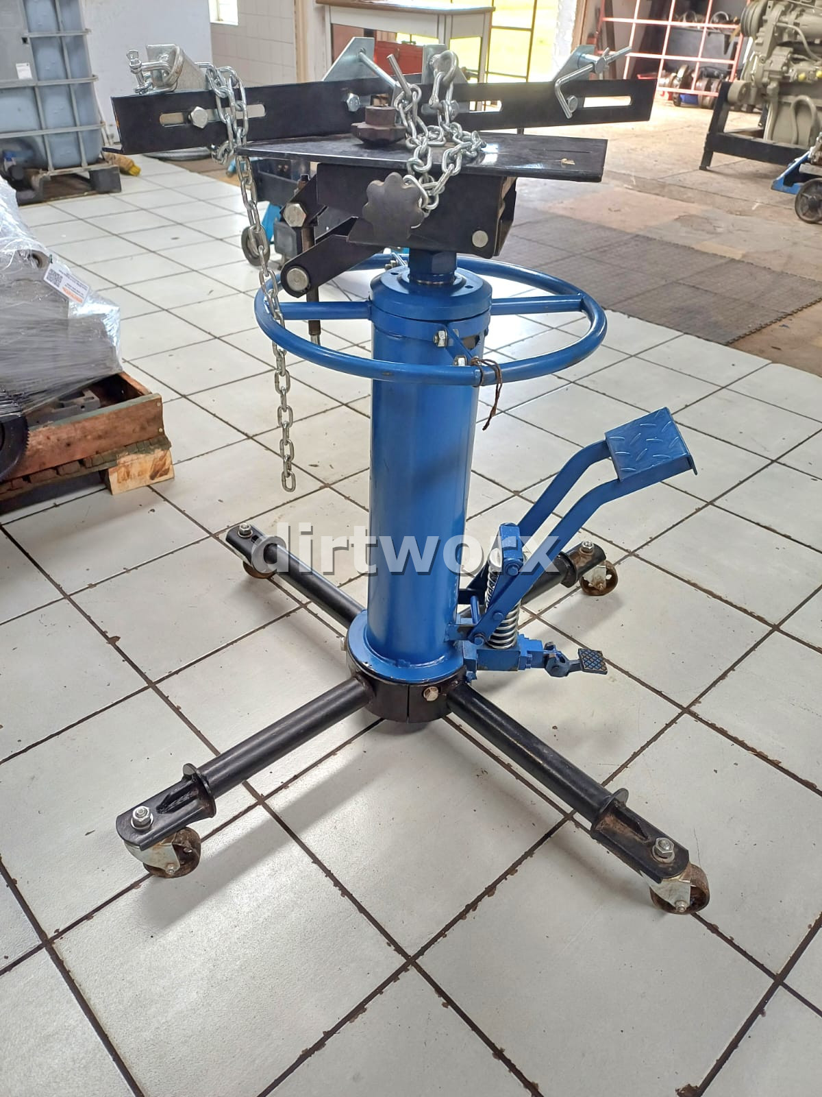 MAC AFRIC Telescopic Transmission Jack 400 kg - Image 3