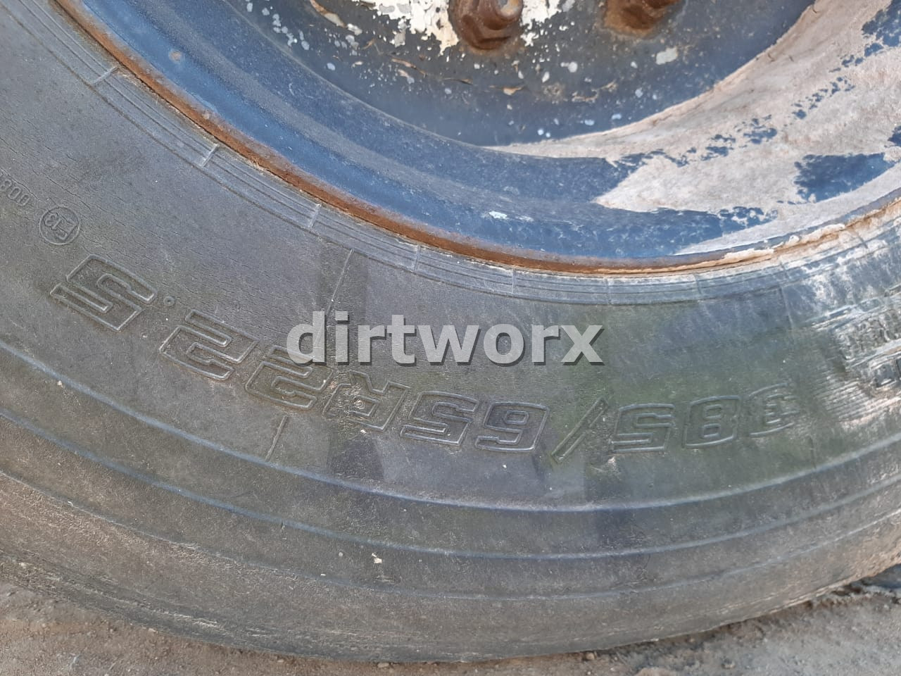 Henred Skeletal Lowbed Container Trailer - Image 2