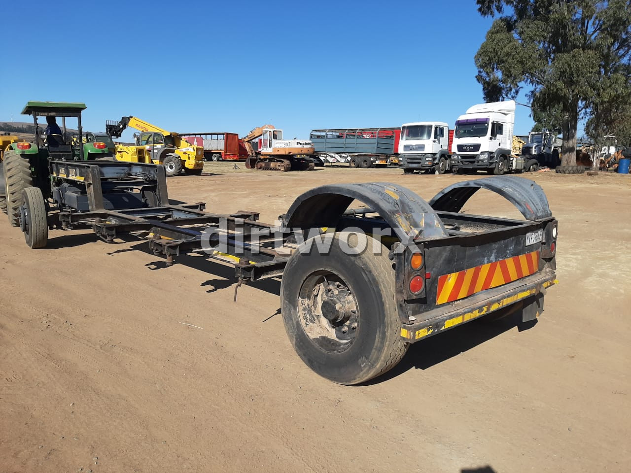 Henred Skeletal Lowbed Container Trailer - Image 12