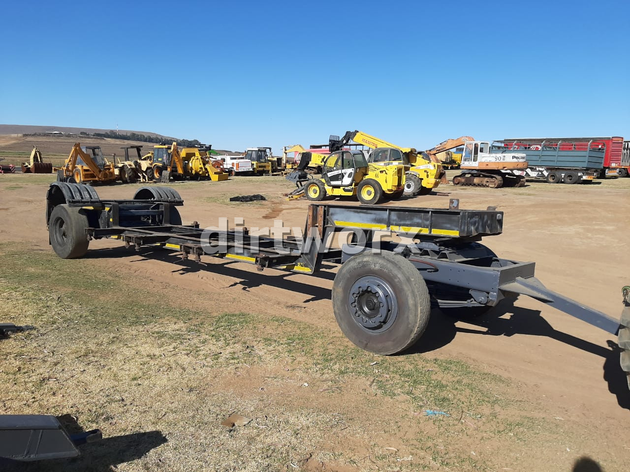 Henred Skeletal Lowbed Container Trailer - Image 18
