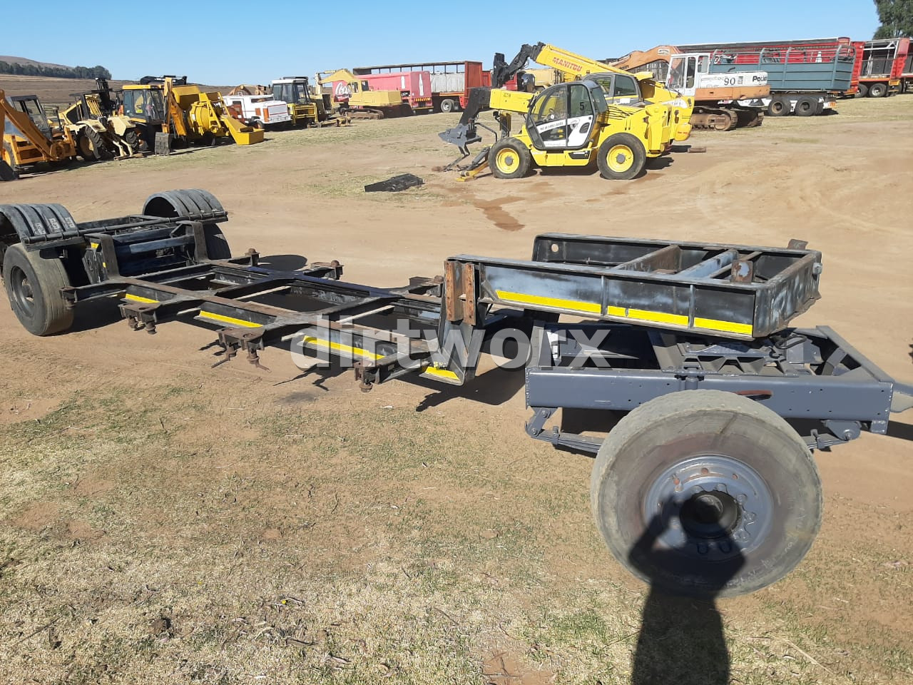 Henred Skeletal Lowbed Container Trailer - Image 20