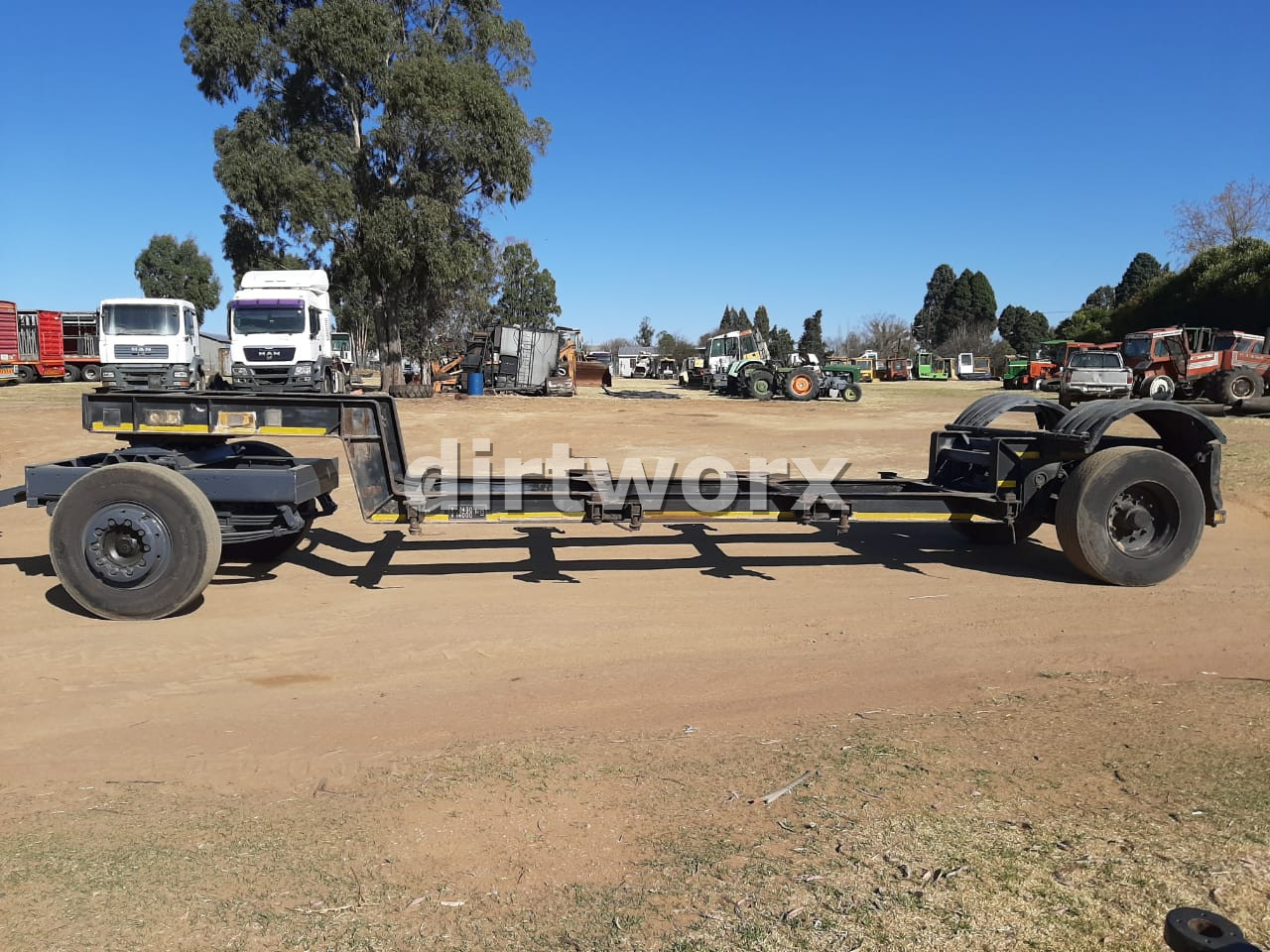 Henred Skeletal Lowbed Container Trailer - Image 21