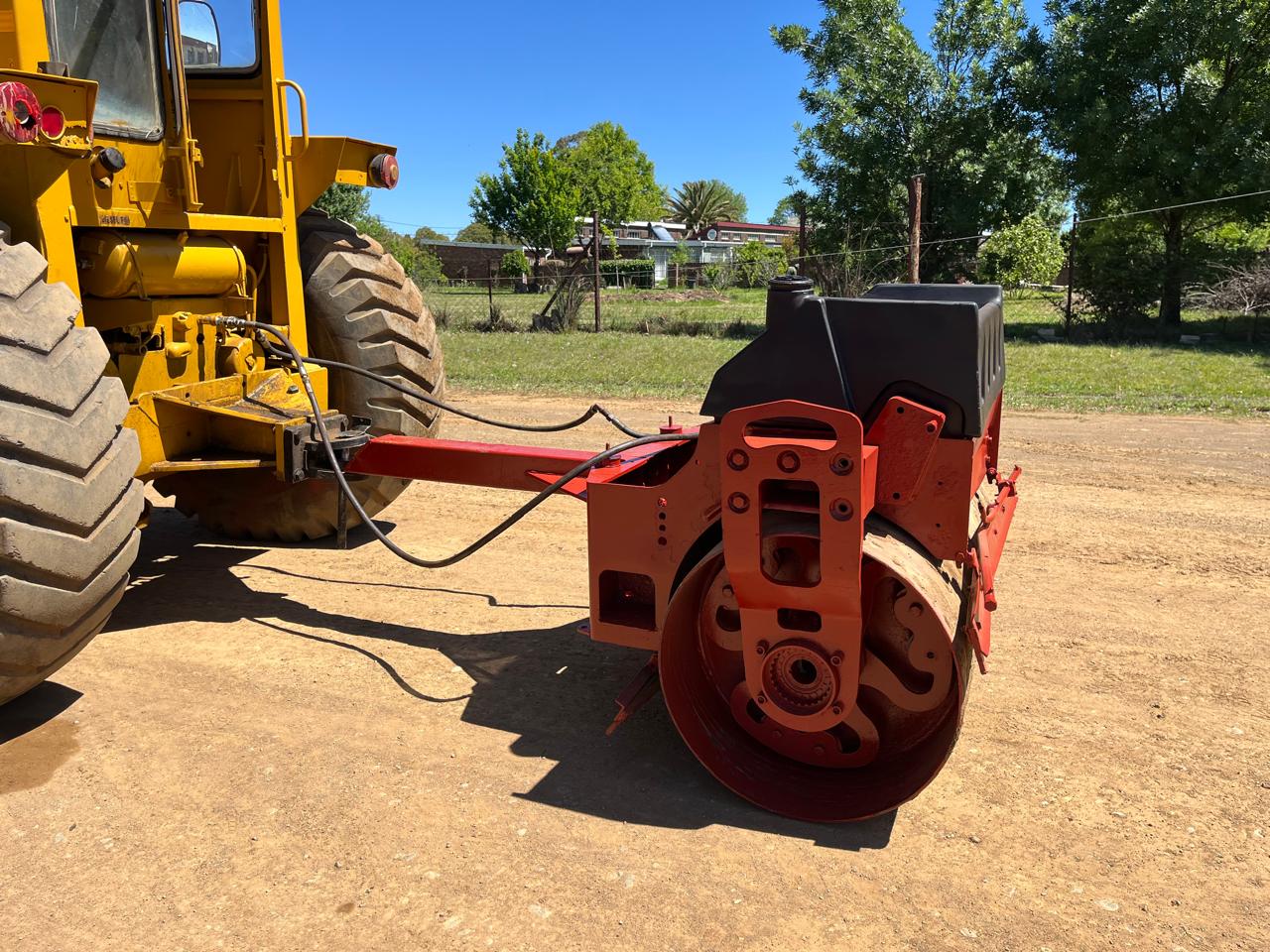 Smooth Drum Vibrating Roller - Image 6