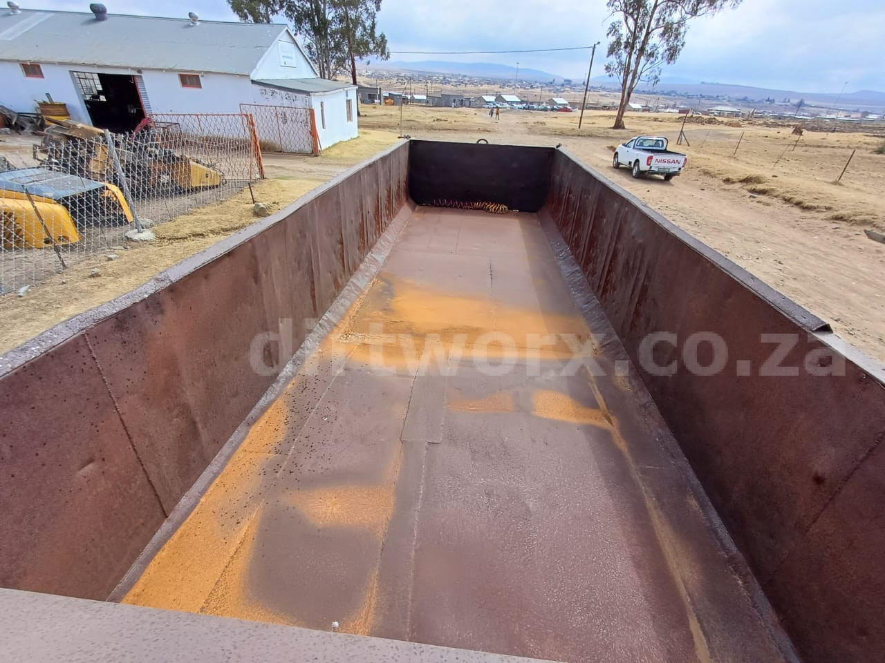 Henred Tipper Trailer 18 Ton - Image 7