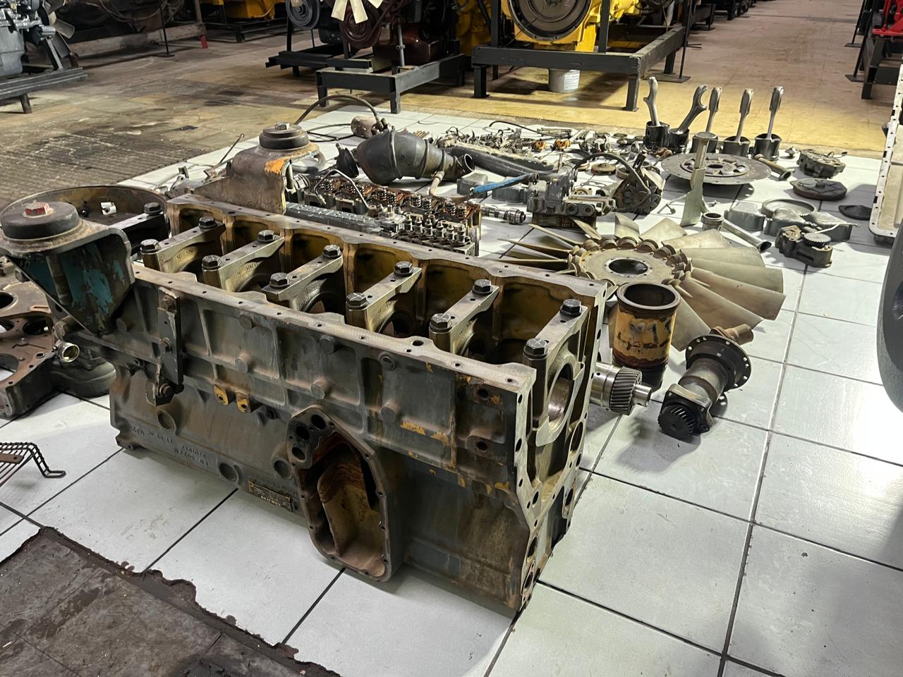 Liebherr D926Ti Engine Stripped - Image 10