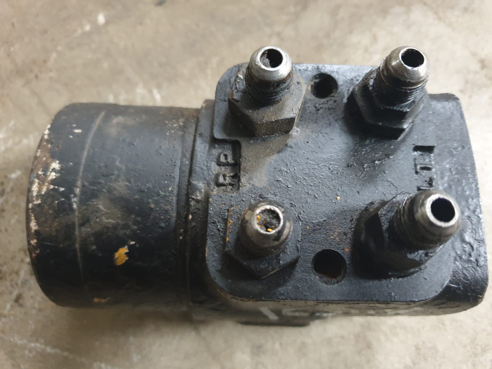 Eaton Char-Lynn Hydraulic Orbital Steering Control Valve 211-1012-001 - Image 2