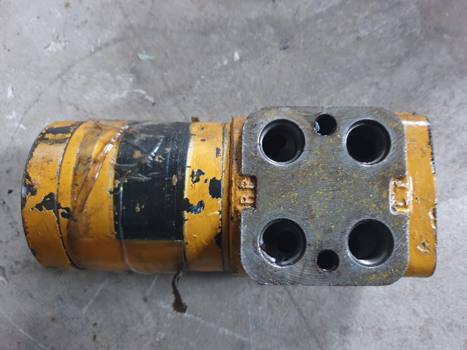 Eaton Char-Lynn Hydraulic Orbital Steering Control Valve 211-1040-002 - Image 2