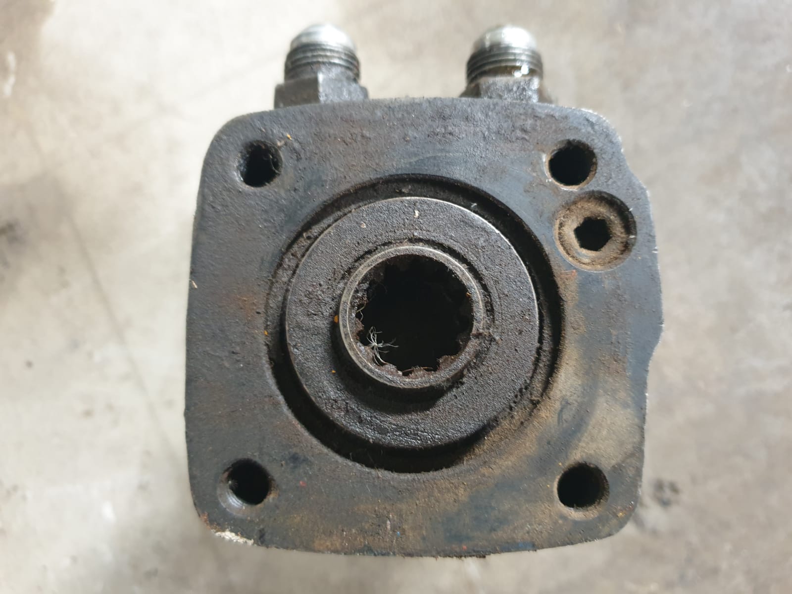 Eaton Char-Lynn Hydraulic Orbital Steering Control Valve 211-1038-001 - Image 3