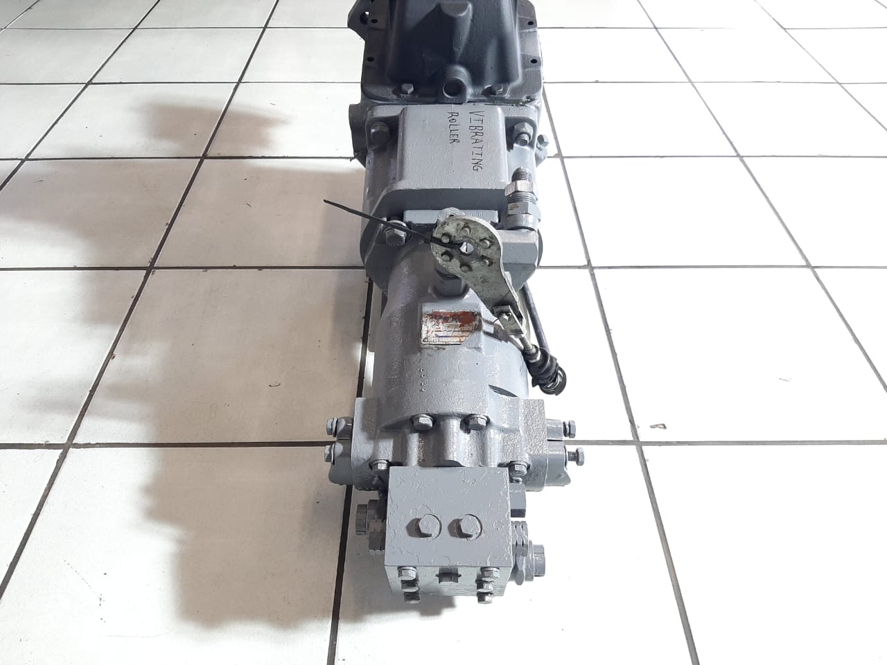 Hydraulic Drive Gearbox with Motor - Image 5