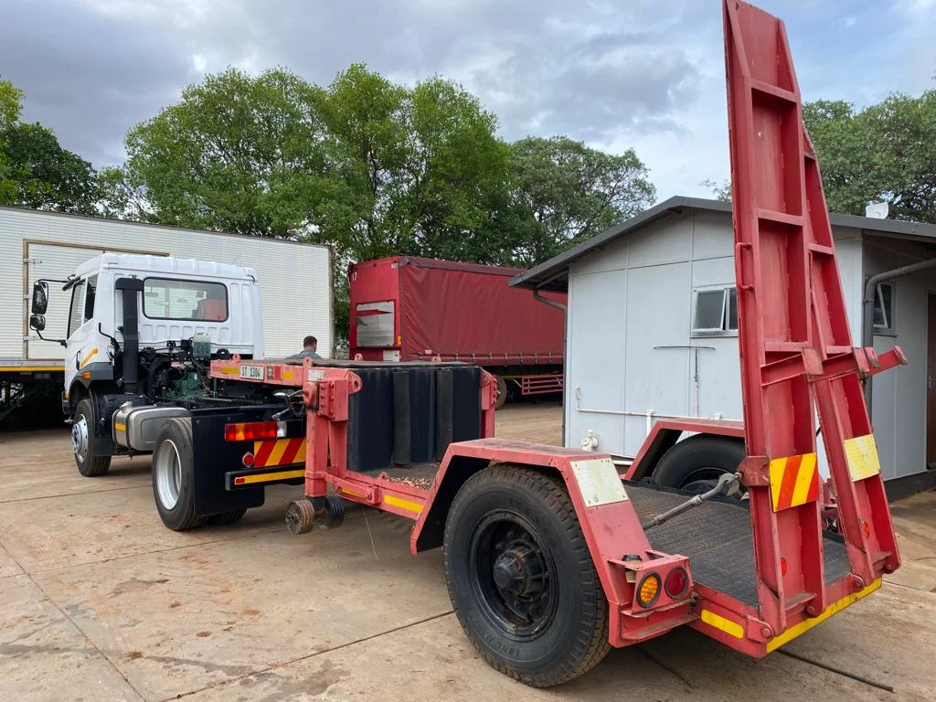 Forklift Bobcat Lowbed Trailer 8 Ton - Image 9