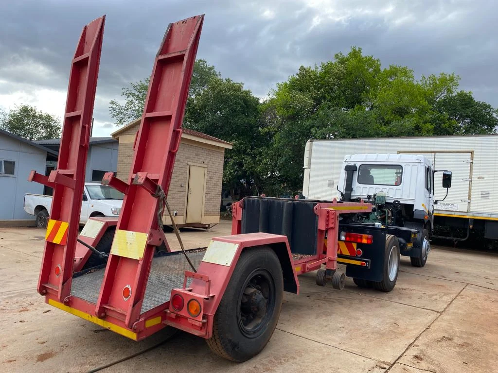 Forklift Bobcat Lowbed Trailer 8 Ton - Image 12