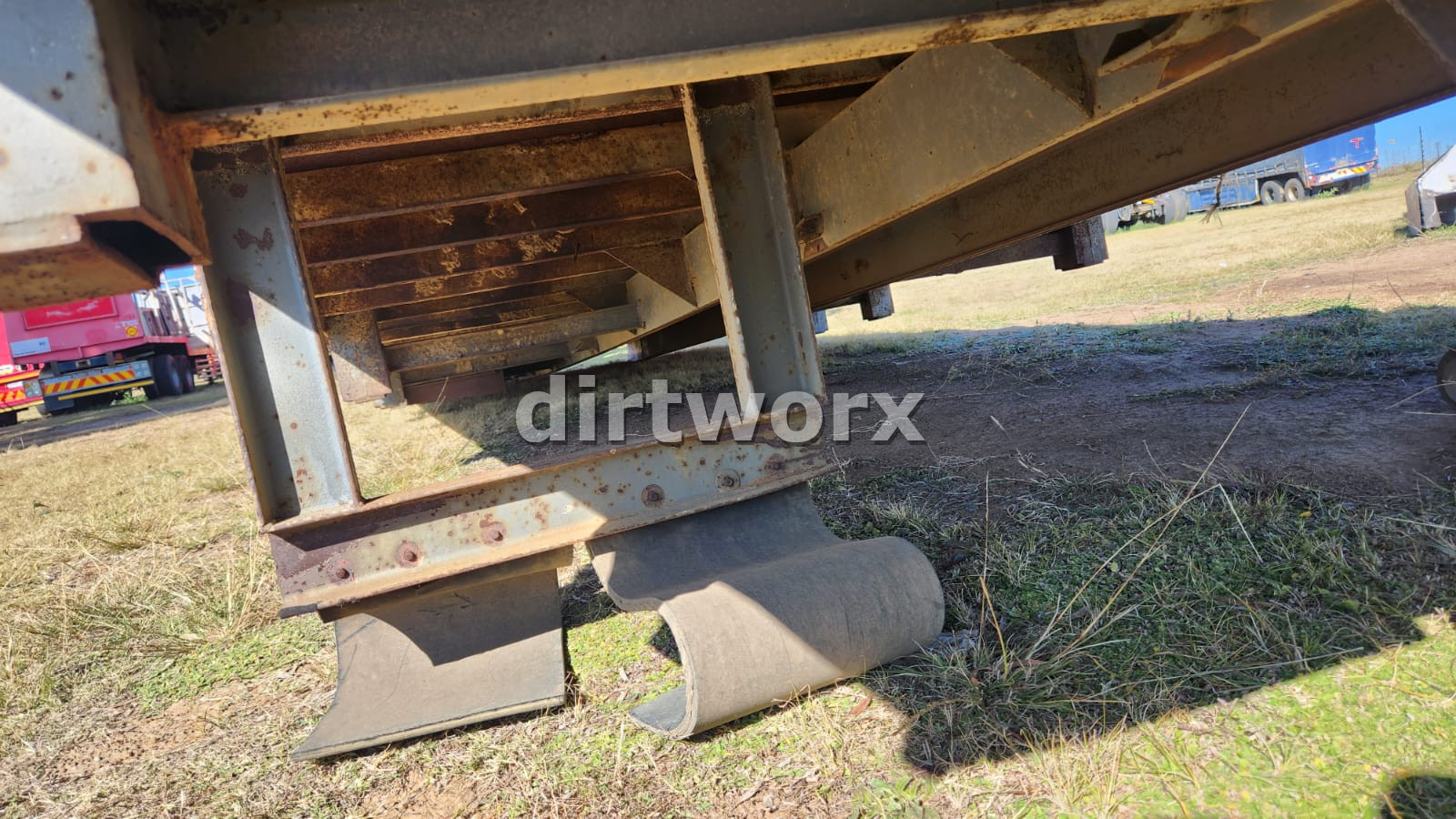 Flat Deck Loading Bin 7,6m - Image 2