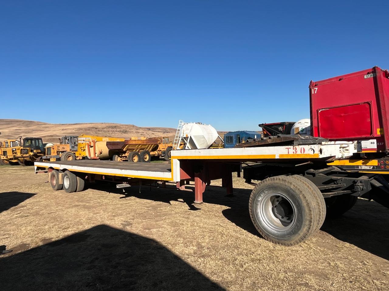 Henred Stepdeck Lowbed Trailer 12.5m - Image 2