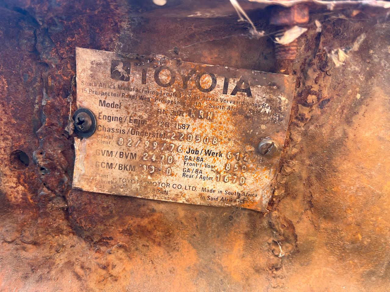 1980 Toyota RN30 Hilux Bakkie With Canopy - Image 10