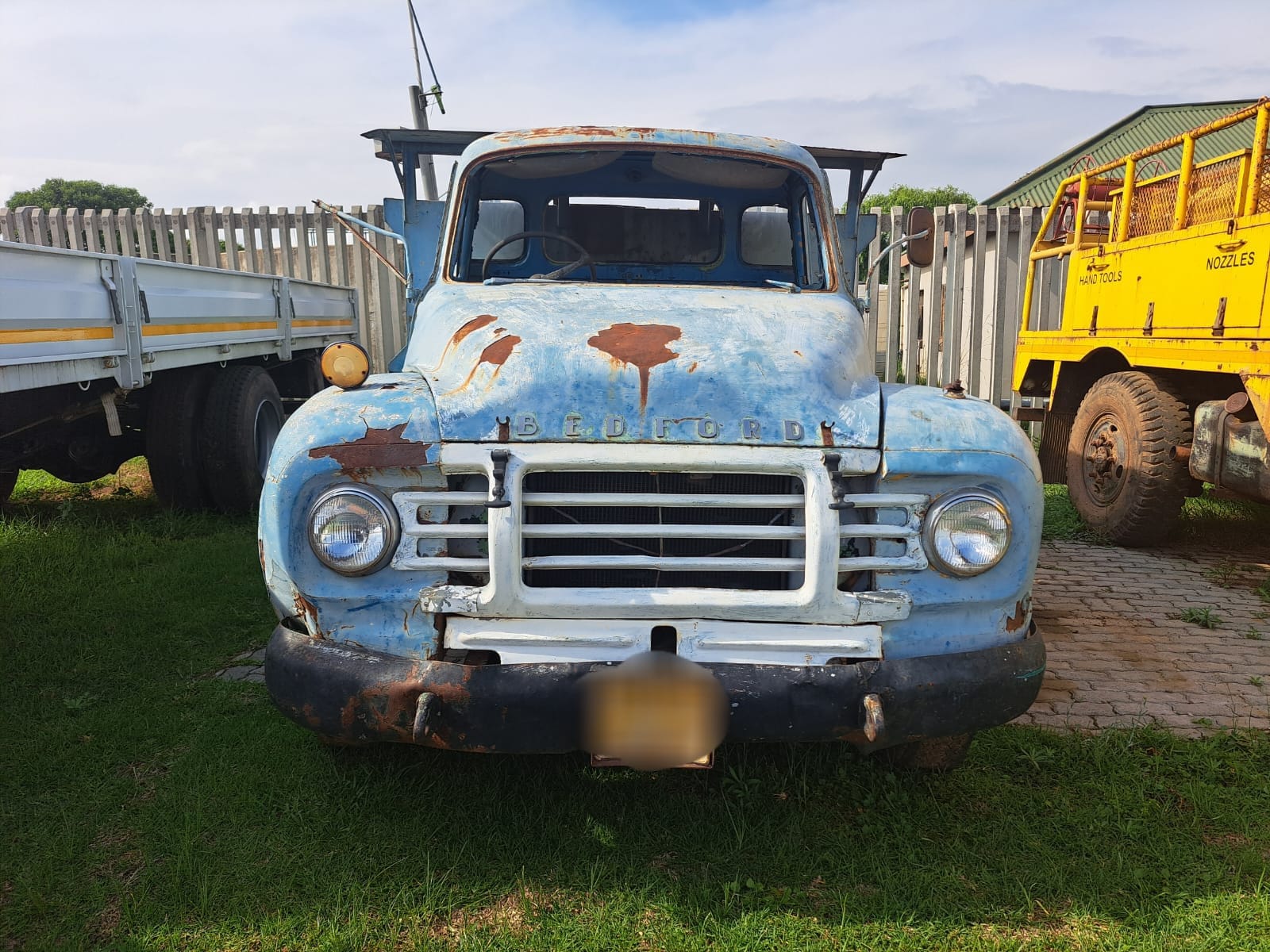 Vintage Bedford Tipper Truck - Image 5