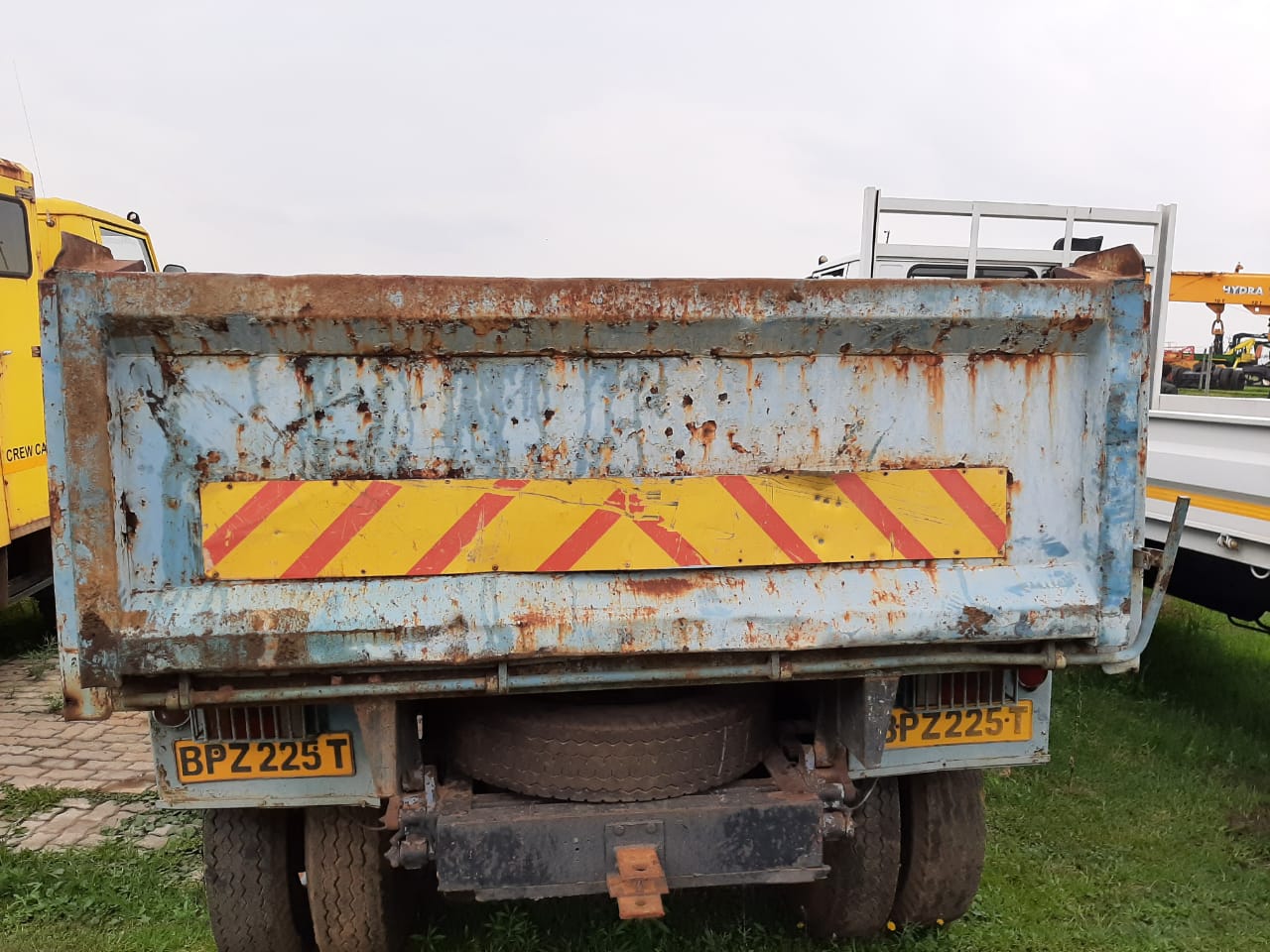 Vintage Bedford Tipper Truck - Image 6