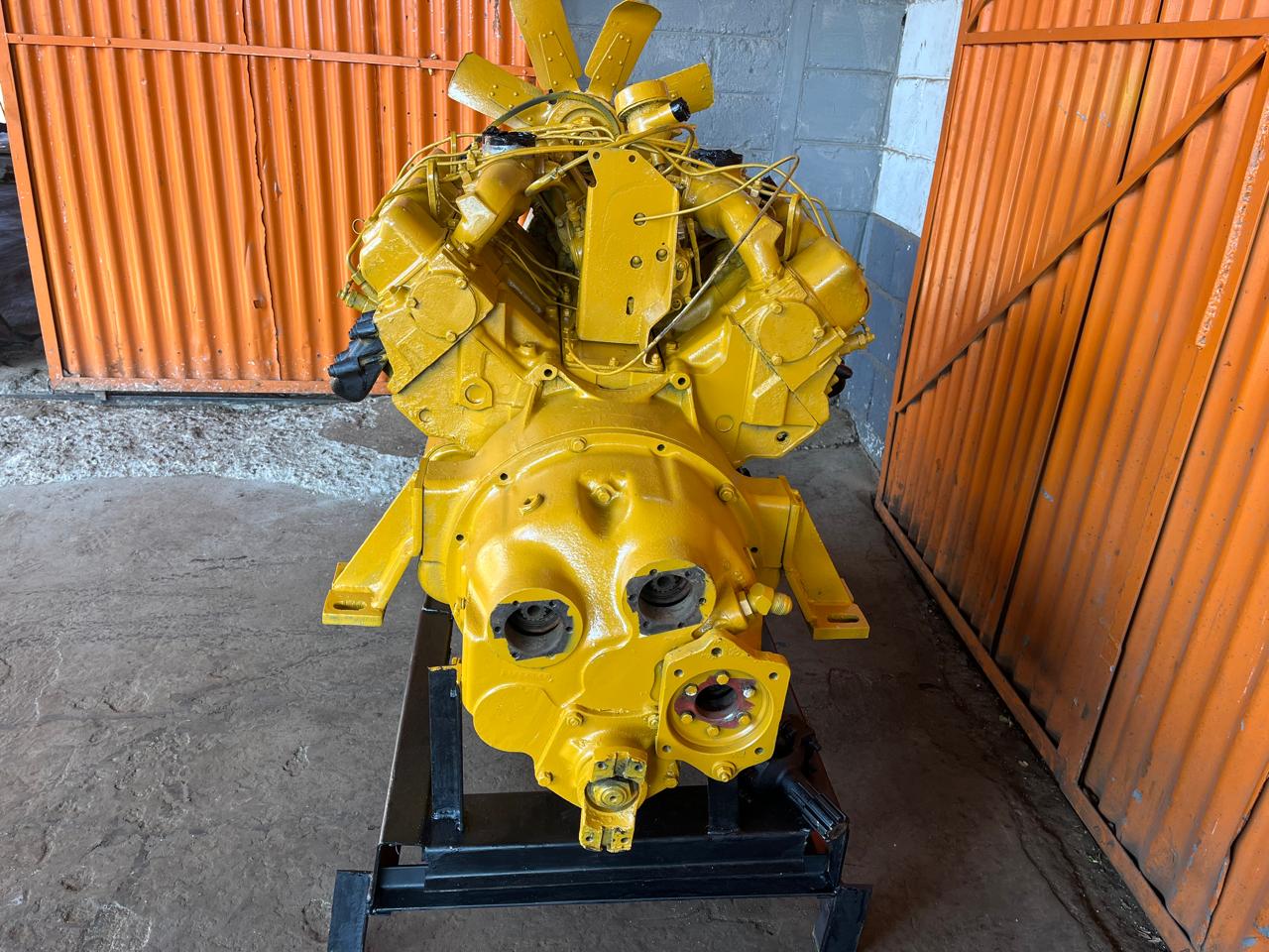 Perkins V8 540 Engine with Transmission - Image 5