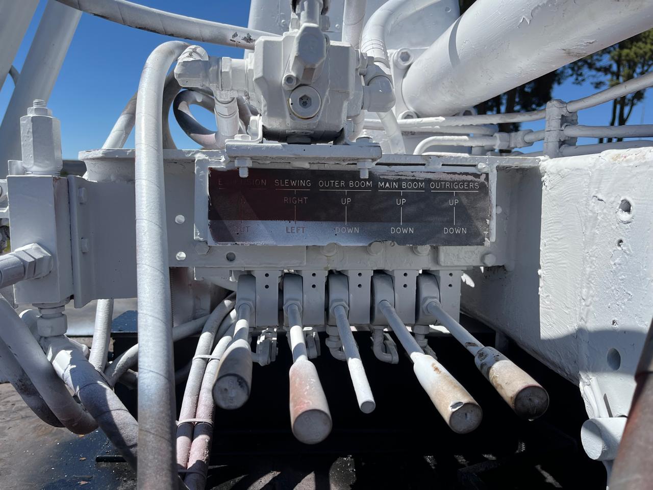 HAP 1040 Truck Crane - Image 9