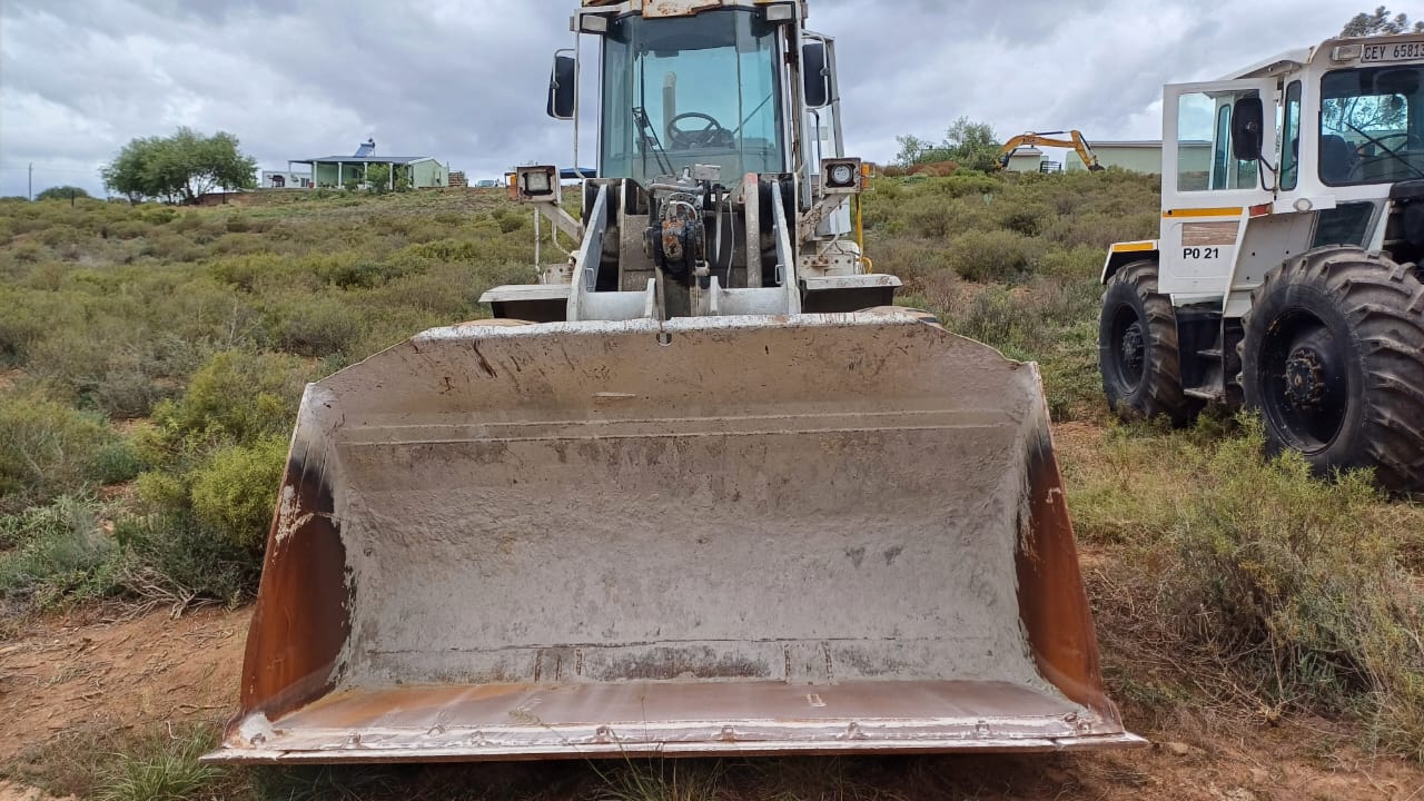 Bell L1706C Front End Loader - Image 3