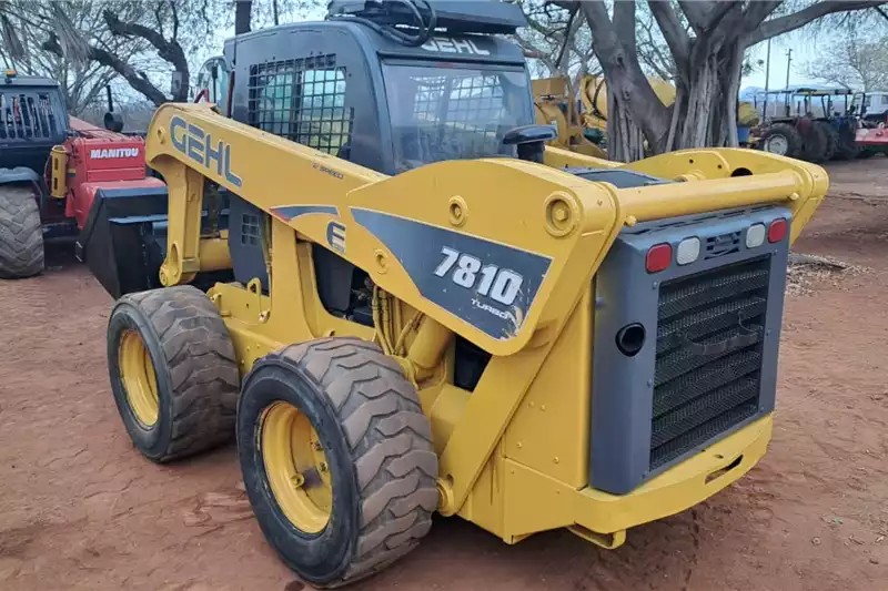 Gehl 7810E Skidsteer Loader - Image 2