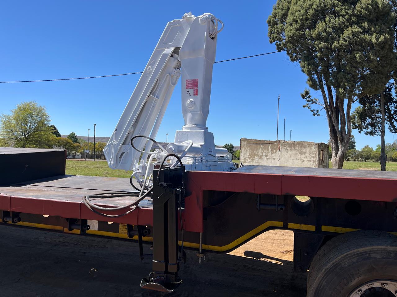 HAP 1040 Truck Crane - Image 5