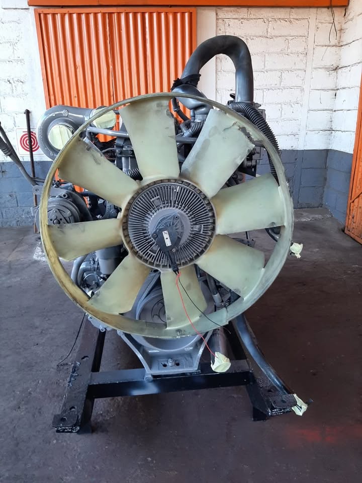 Mack E7-427 E-Tech Engine - Image 5