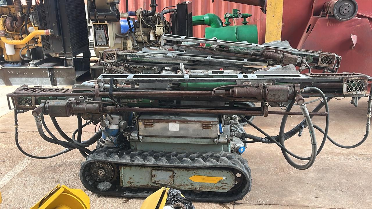 B&M Mining Tracked Drill Rig
