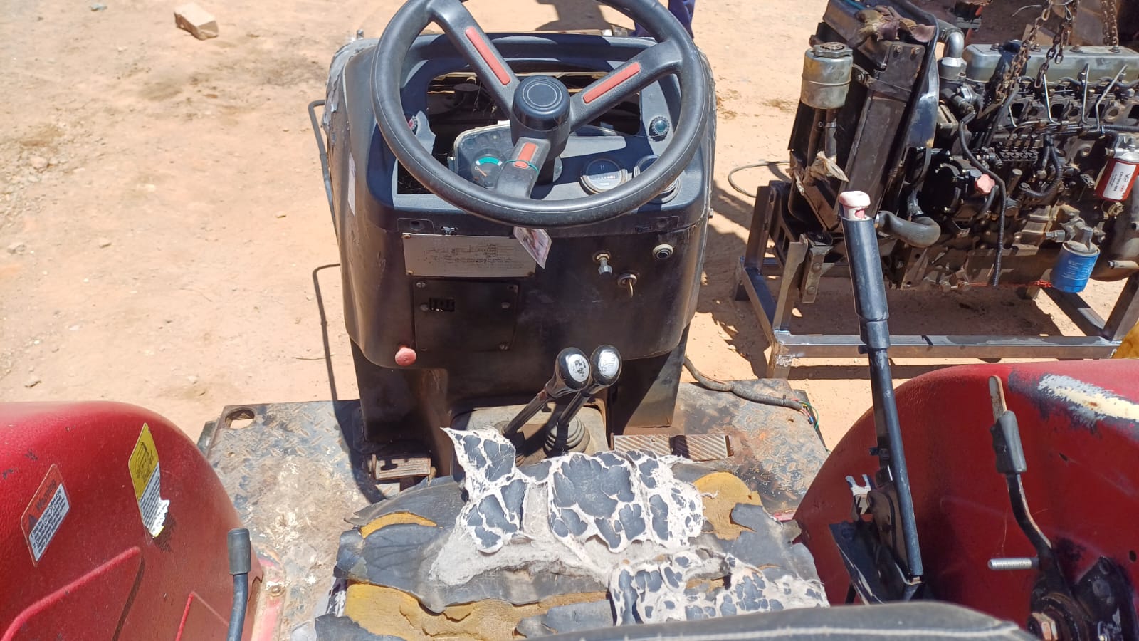 YTO-404 Tractor Backend - Image 11