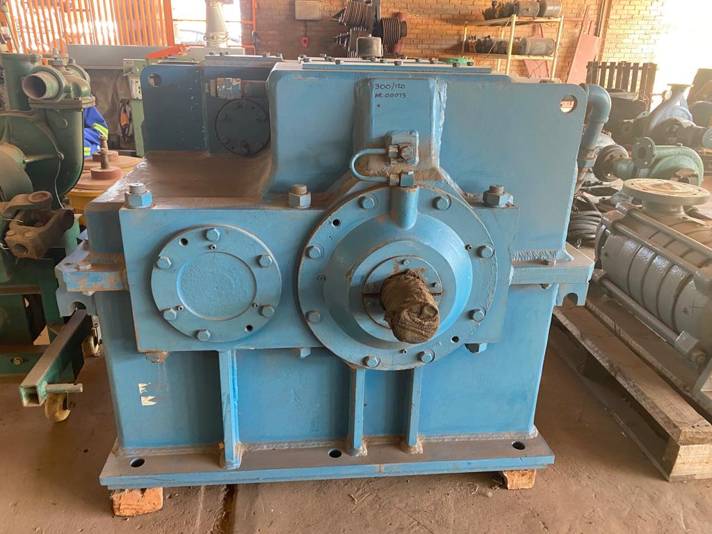 David Brown Reduction Gearbox Ratio 35 to 1 - Image 2