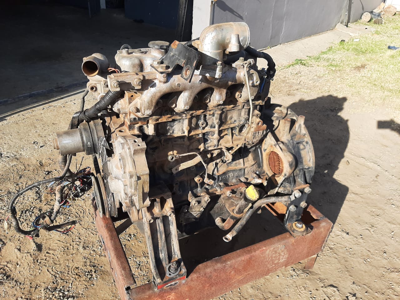 Isuzu 4JG2 Engine - Image 4