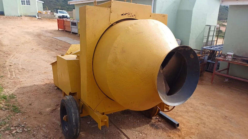 Turner Morris Self Loading Concrete Mixer - Image 5