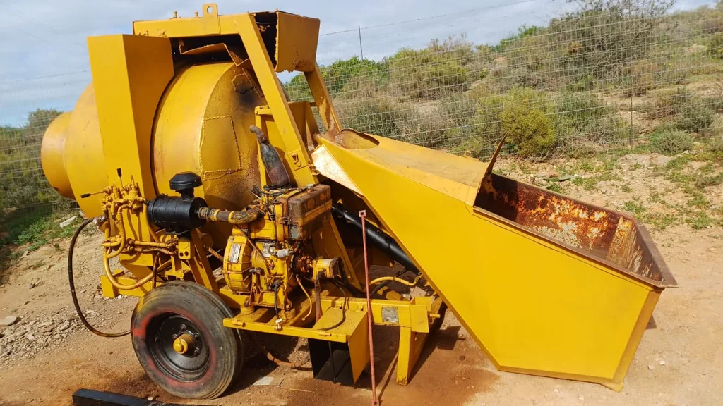 Turner Morris Self Loading Concrete Mixer - Image 7