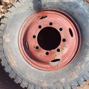 General Super HCT Tyre 9.00-20 with Rim