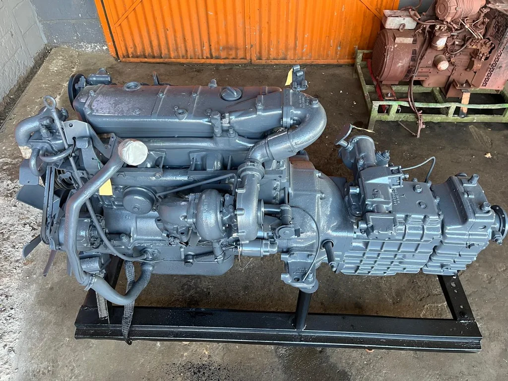 Mercedes OM 352 T Engine with Gearbox - Image 3