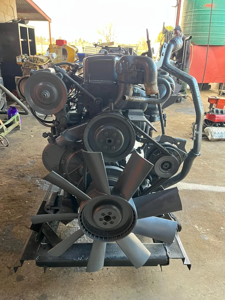 Mercedes OM 352 T Engine with Gearbox - Image 10