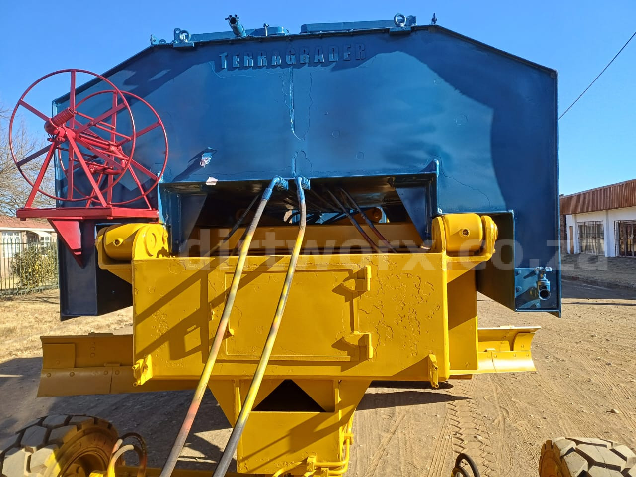 Sleepskraper met Roller Ripper en Watertank - Image 14