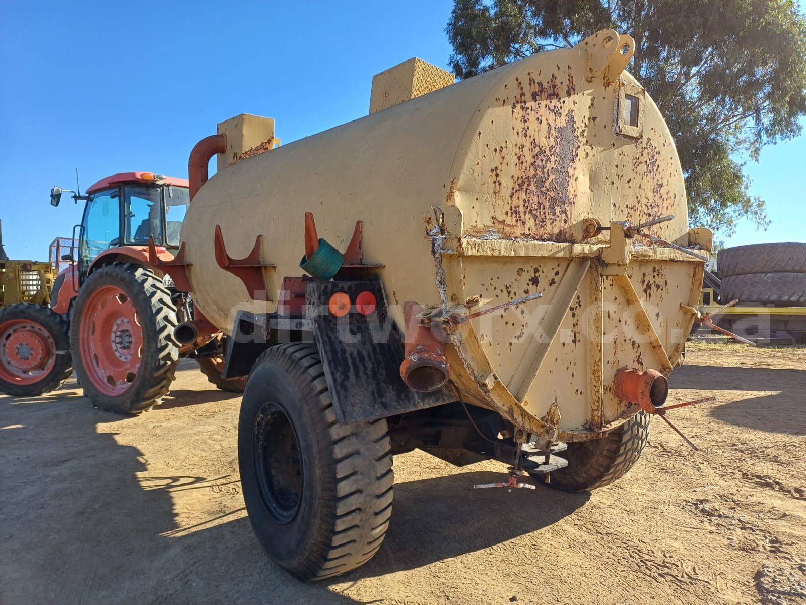 Farm Water Tanker Tipper Trailer - Image 2