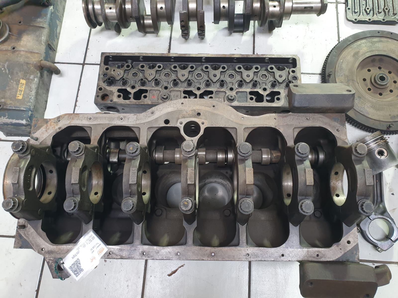 ADE 352 Stripped Engine - Image 3