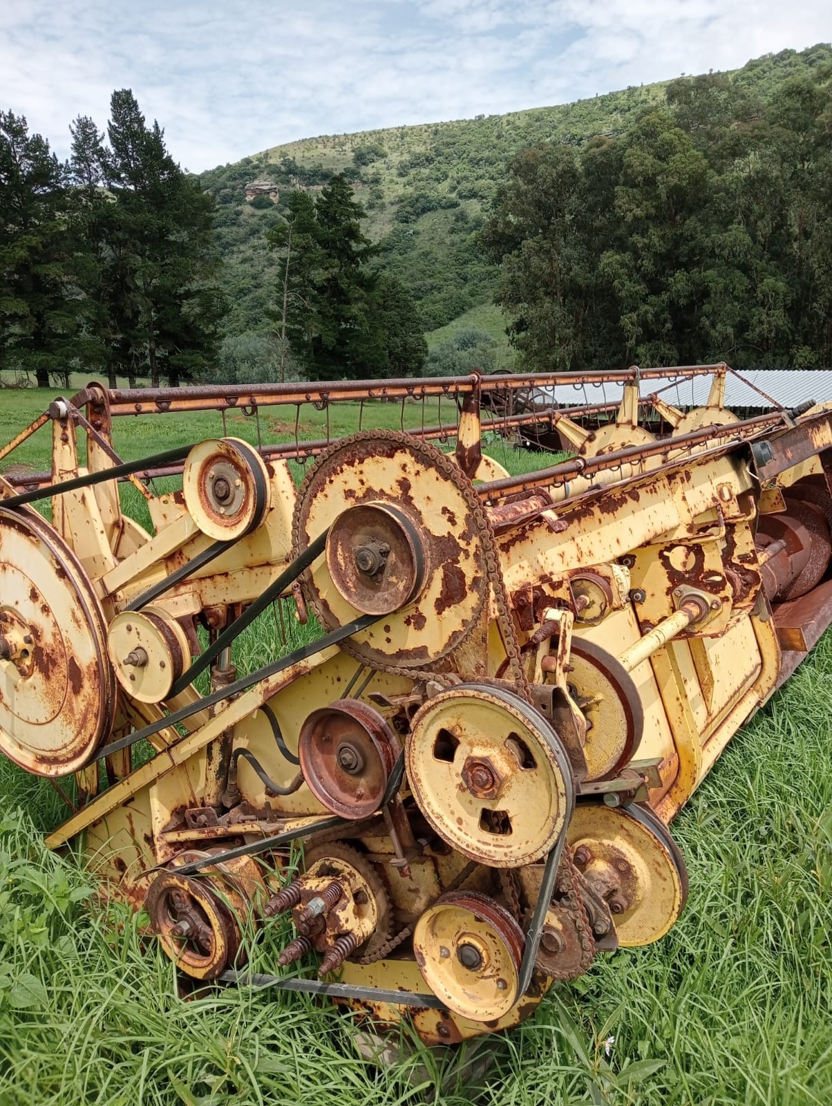 New Holland 8040 Mielie Koring Stroper Combine Harvester - Image 7