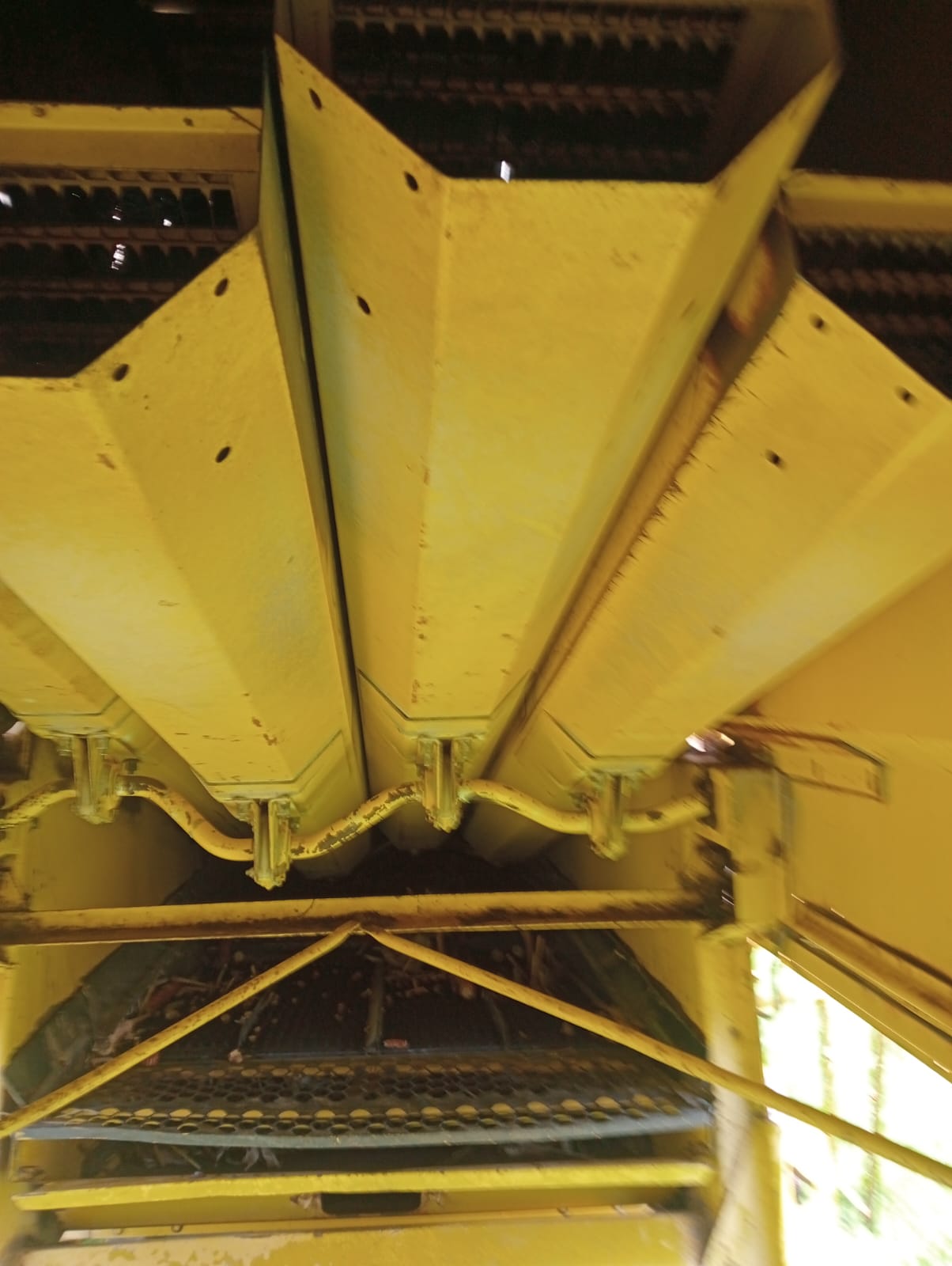 New Holland 8040 Mielie Koring Stroper Combine Harvester - Image 11