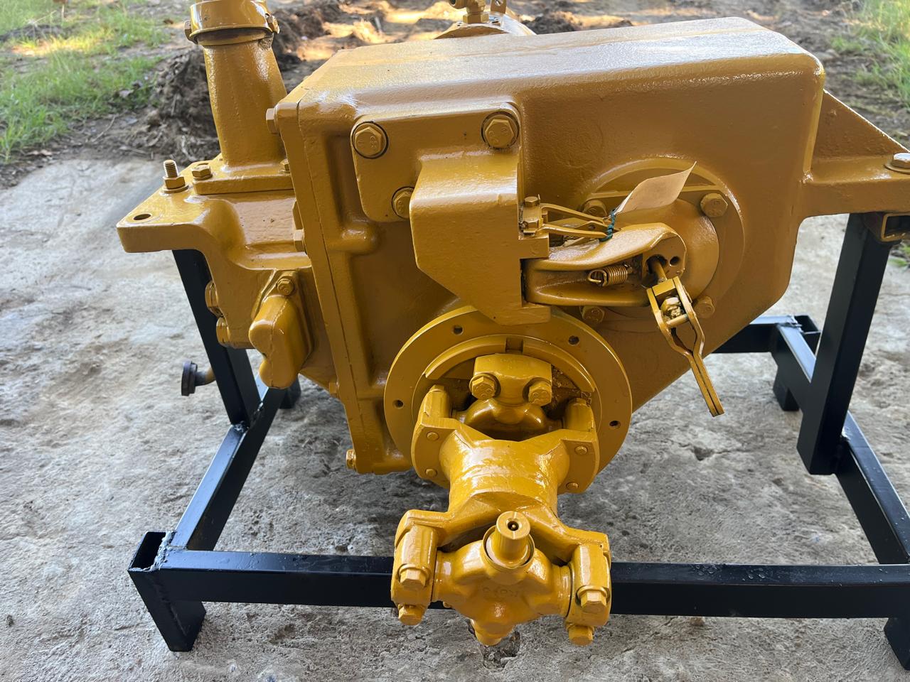 Komatsu JV100WA Roller Hydraulic Drive Motor - Image 10