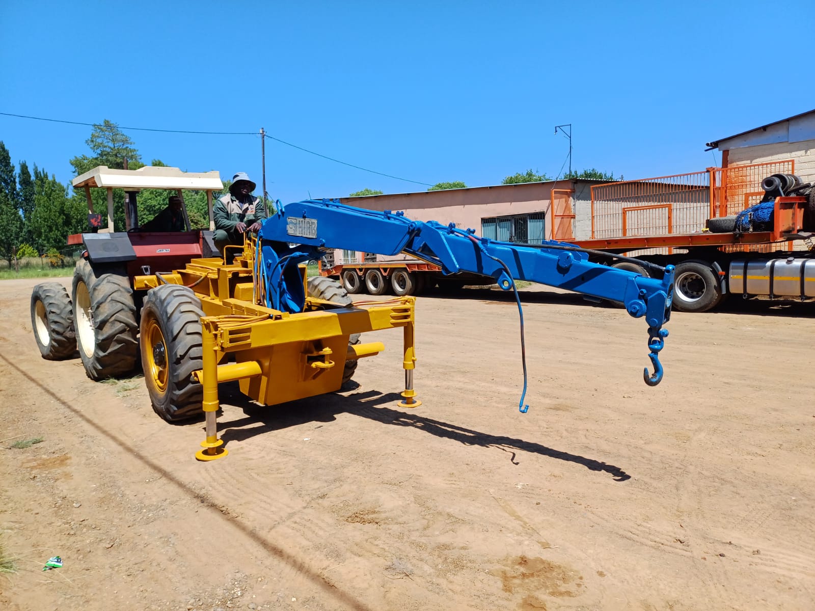 Tractor Trailer Crane 3.2 Ton - Image 5